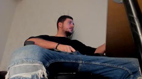 JoshKnight online show from 11-05-25, 06:35