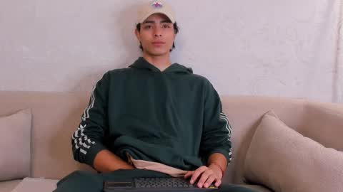 Josh Rashford online show from 10-11-25, 10:52