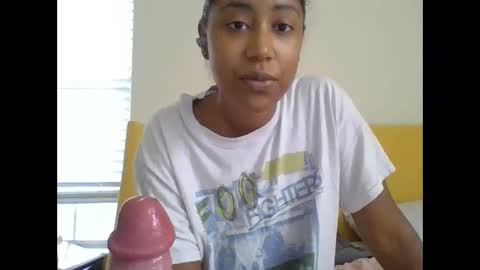 Snapshot of jottijade chatting on 10-01-25, 12:33 jottijade online show from 10-01-25, 12:33
