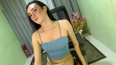 Snapshot of joyfulcock69_joyce chatting on 12-02-24, 07:58 Angel online show from 12-02-24, 07:58