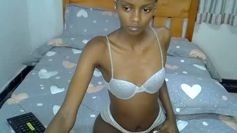 Snapshot of joyous_kay chatting on 10-28-25, 09:06 joyous_kay online show from 10-28-25, 09:06