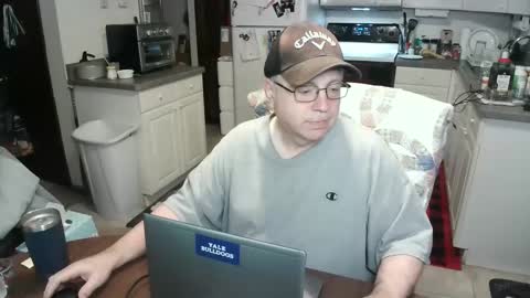 Snapshot of jpmel99 chatting on 01-14-25, 07:17 jpmel99 online show from 01-14-25, 07:17