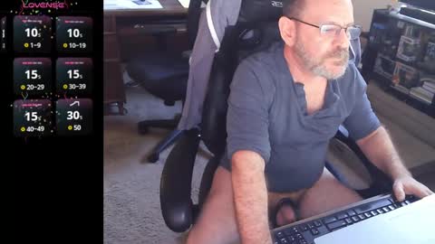 Snapshot of jrnps chatting on 12-27-24, 11:10 DaddyChat online show from 12-27-24, 11:10