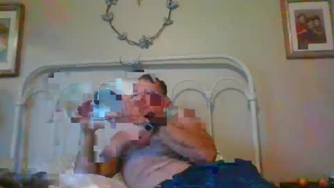 Snapshot of jroge21 chatting on 01-11-25, 12:22 jroge21 online show from 01-11-25, 12:22