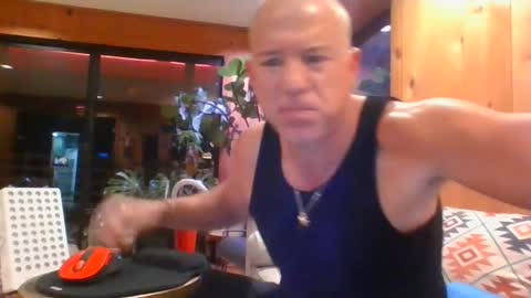 Snapshot of jroge21 chatting on 02-06-25, 04:31 jroge21 online show from 02-06-25, 04:31