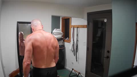 Snapshot of jroge21 chatting on 02-21-25, 04:07 jroge21 online show from 02-21-25, 04:07