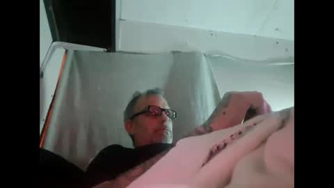 Snapshot of jsmitty40 chatting on 10-03-25, 05:15 Jsmitty40 online show from 10-03-25, 05:15