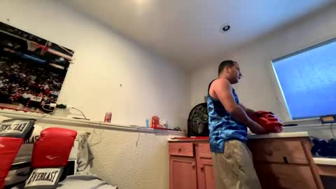 Snapshot of jsmoothest93 chatting on 02-24-25, 05:09 CarmelPapi93 online show from 02-24-25, 05:09