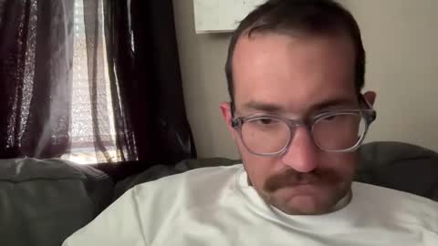 Snapshot of jsteinjohn chatting on 10-28-25, 04:09 jsteinjohn online show from 10-28-25, 04:09