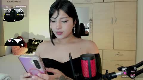 Snapshot of ju_kyung chatting on 10-16-25, 11:50 Ju Kyung online show from 10-16-25, 11:50