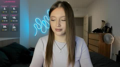 Snapshot of ju_lii chatting on 11-11-25, 01:22 Julia and Julia online show from 11-11-25, 01:22