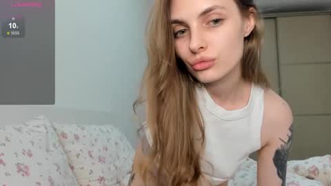 Snapshot of ju_lii chatting on 11-21-25, 06:39 Julia and Julia online show from 11-21-25, 06:39