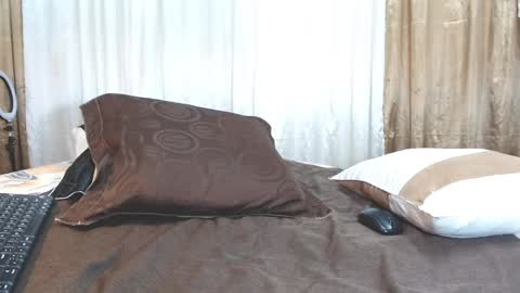    online show from 01-07-25, 03:12