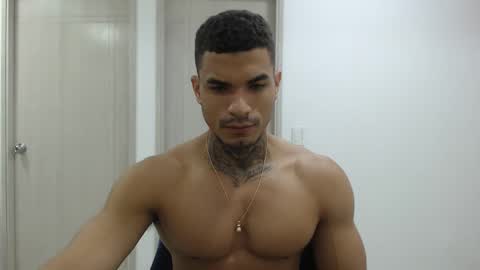 juan_gomez_1 online show from 01-08-25, 10:37