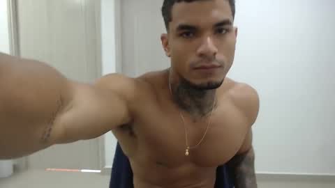 juan_gomez_1 online show from 02-04-25, 01:16