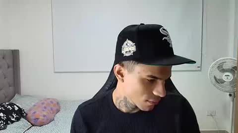 juan_gomez_1 online show from 01-15-26, 09:25