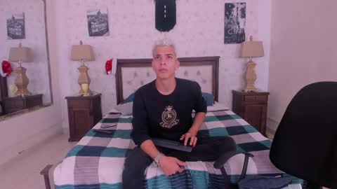 Snapshot of juan_lovers chatting on 12-04-24, 01:09 J U A N L O V E R S online show from 12-04-24, 01:09