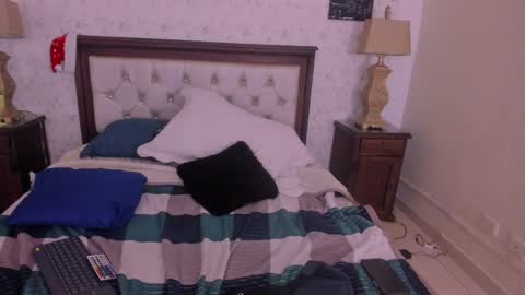 Snapshot of juan_lovers chatting on 12-05-24, 06:55 J U A N L O V E R S online show from 12-05-24, 06:55