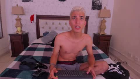 Snapshot of juan_lovers chatting on 12-06-24, 03:44 J U A N L O V E R S online show from 12-06-24, 03:44