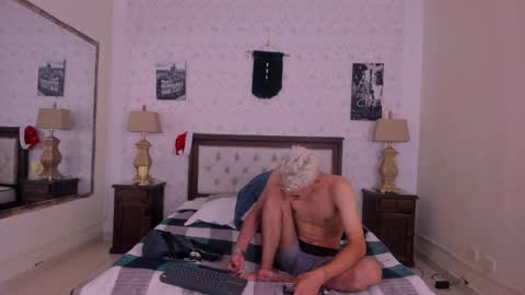 Snapshot of juan_lovers chatting on 12-06-24, 06:50 J U A N L O V E R S online show from 12-06-24, 06:50