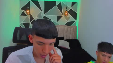 JuanSteven online show from 11-12-25, 04:35