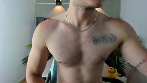 Snapshot of juan_prior chatting on 11-06-25, 04:57 JUAN online show from 11-06-25, 04:57