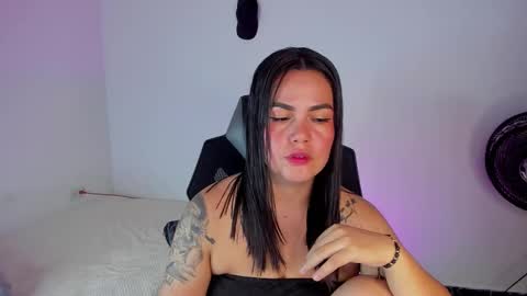 Juana Gate online show from 12-14-25, 02:00