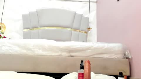 juana_valentina1 online show from 03-12-25, 12:10