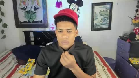 Snapshot of juanbigcock21cm chatting on 11-22-25, 11:37 juan jose online show from 11-22-25, 11:37