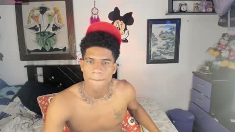 Snapshot of juanbigcock21cm chatting on 11-26-25, 11:28 juan jose online show from 11-26-25, 11:28