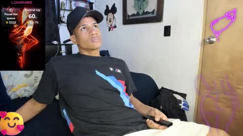 Snapshot of juanbigcock21cm chatting on 01-06-26, 01:53 juan jose online show from 01-06-26, 01:53