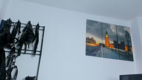 Juan Esteban online show from 10-25-25, 02:52