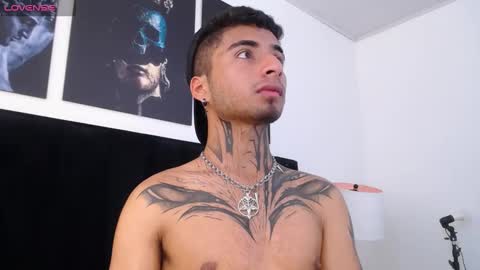 juancamilo66_ online show from 02-02-25, 06:20