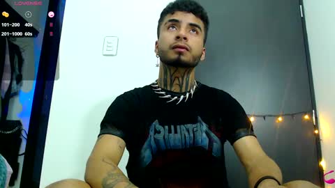 juancamilo66_ online show from 03-10-25, 04:38