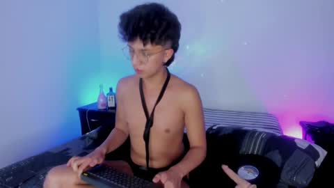 Snapshot of juandaaa__ chatting on 02-20-25, 01:46 juandaaa__ online show from 02-20-25, 01:46