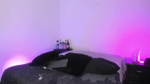 Snapshot of juandaaa__ chatting on 10-14-25, 11:49 juandaaa__ online show from 10-14-25, 11:49