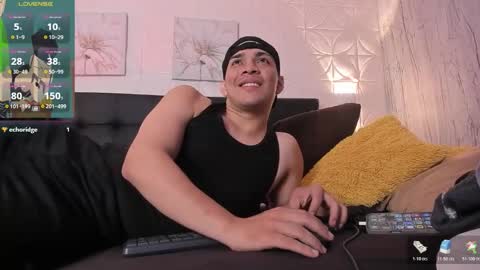 Juan David online show from 10-26-25, 02:12