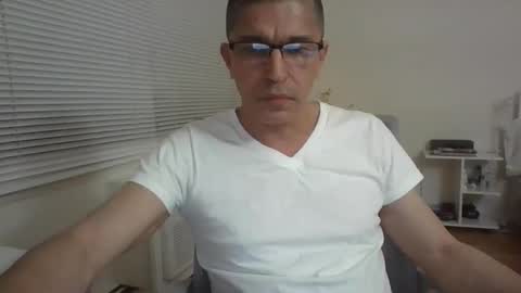 Snapshot of juanearth1 chatting on 01-05-26, 10:35 juanearth1 online show from 01-05-26, 10:35