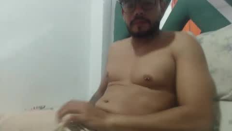 juanfe_style online show from 11-16-25, 04:07