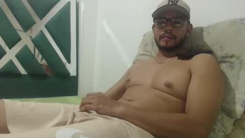 Snapshot of juanfe_style chatting on 03-19-26, 12:47 juanfe_style online show from 03-19-26, 12:47