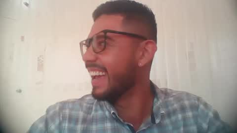 Snapshot of juanfe_style chatting on 03-19-26, 09:19 juanfe_style online show from 03-19-26, 09:19