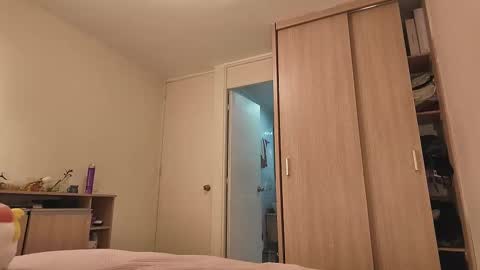 juanilla99 online show from 10-20-25, 03:51