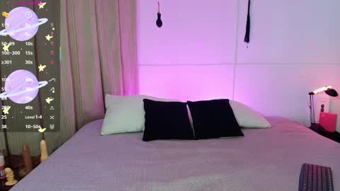 Blue online show from 11-22-25, 04:28