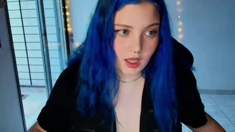 Snapshot of judithamelia chatting on 01-15-25, 10:35 Judithamelia online show from 01-15-25, 10:35