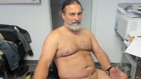 Snapshot of juergenkru chatting on 11-04-25, 01:10 Giovanni50pro online show from 11-04-25, 01:10