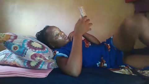 juice_petite3 online show from 01-29-25, 12:24