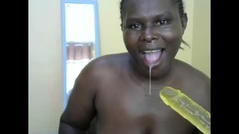 Snapshot of juicy576808 chatting on 12-12-24, 07:30 zainabu online show from 12-12-24, 07:30