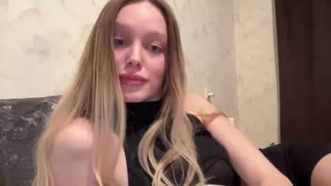 Snapshot of juicy_angels chatting on 02-21-25, 06:48 alexa online show from 02-21-25, 06:48