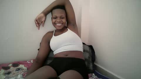 juicy_bella2 online show from 09-29-25, 10:31