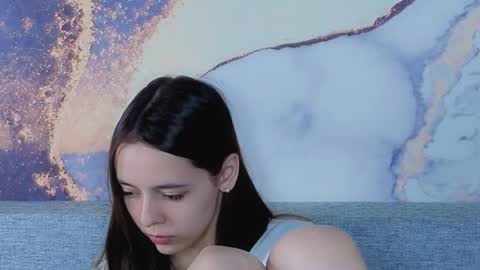 leyla online show from 10-24-25, 09:06